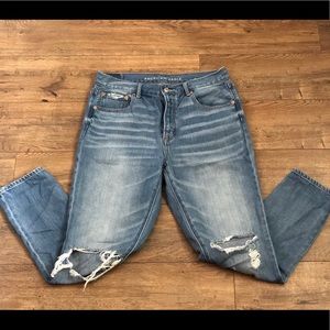 American Eagle High-waisted Girlfriend Jean